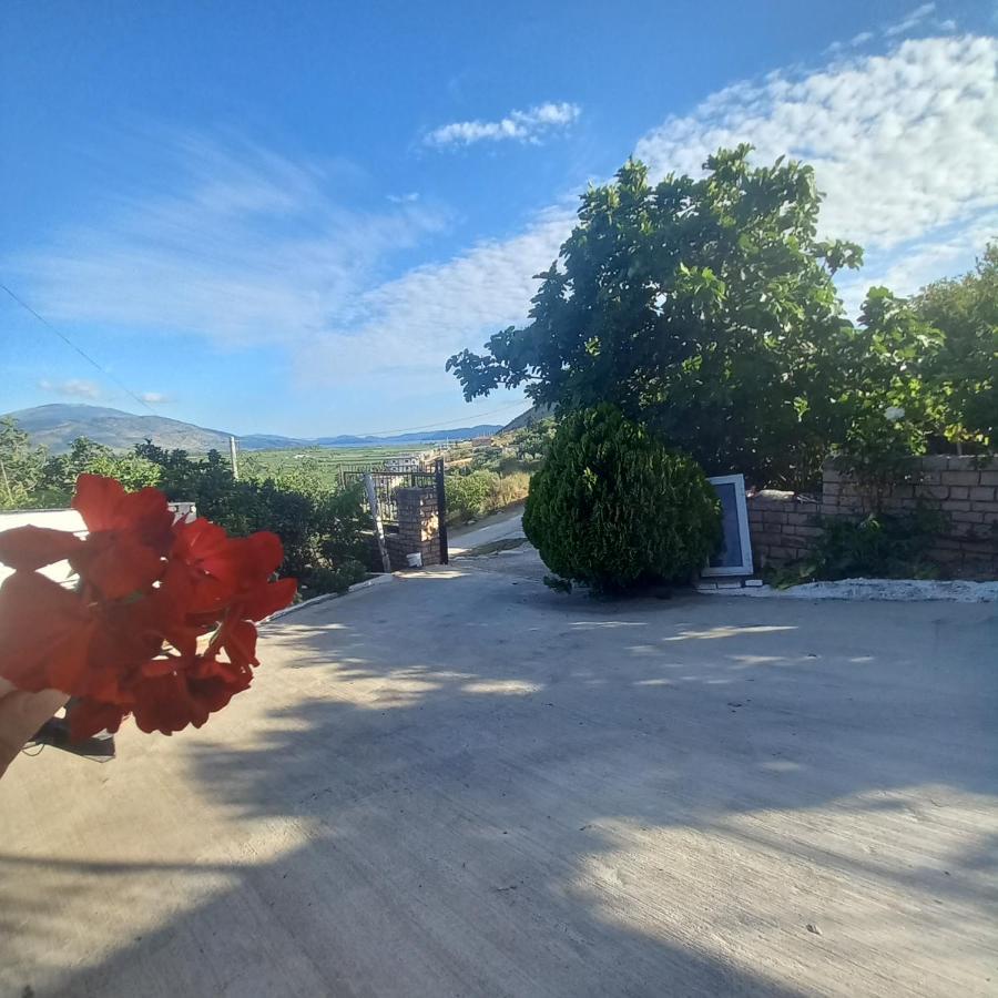 Vila Pasha Sarandë Exterior foto